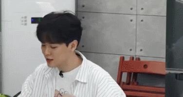 做家务的男人吃瓜视频大全,家务背后的温馨与搞笑